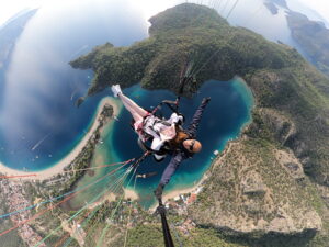 Marmaris&rsquo;te Tatildeyken Yama&ccedil; Paraş&uuml;t&uuml;